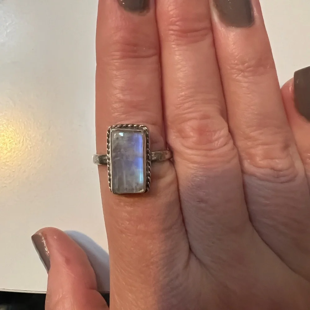 Rectangular Moonstone Ring 8.5 - Picture 2 of 3